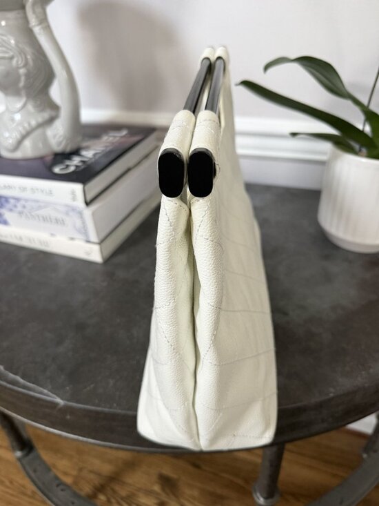 Chanel White Caviar Quilted Melrose Cabas Wood Handle Bag - Picture 5 of 11